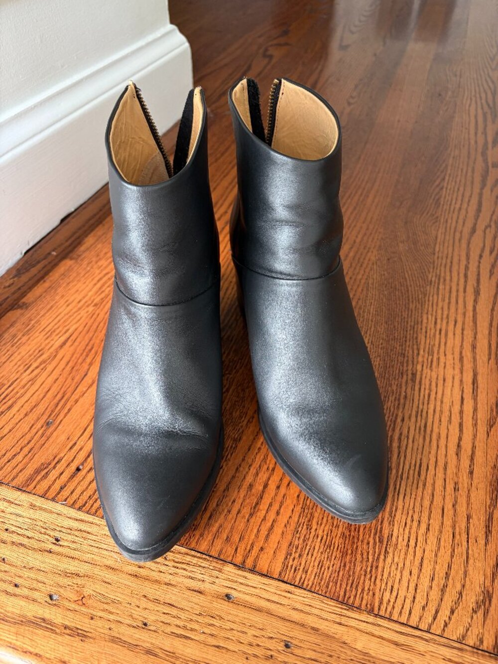 Nisolo Dari Black Leather Heeled Ankle Boots Gold Zip Women's Size 9
